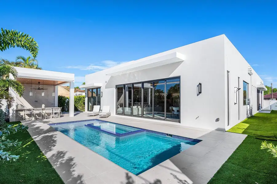044-680HastingsStreet-BocaRaton-FL-33487
