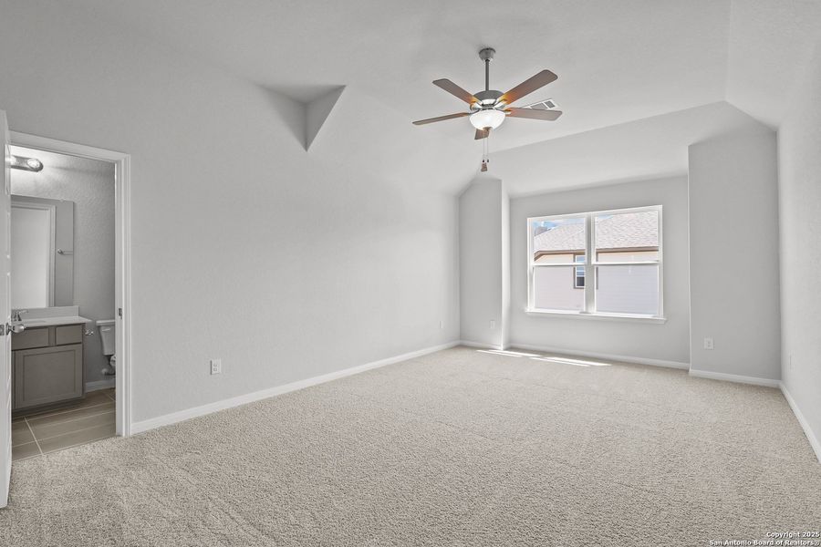 Spacious, unfurnished interior of a new home in Megan's Landing 50', Castroville (Image 22).