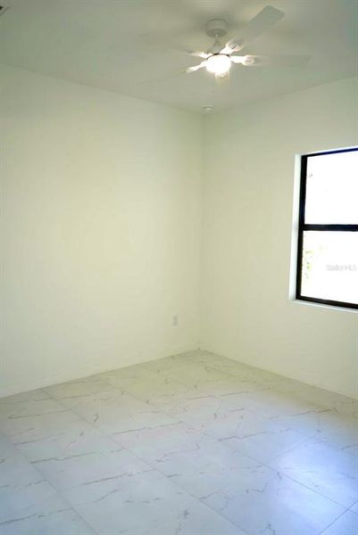 Spacious, unfurnished interior of a new home in , Cape Coral (Image 23).