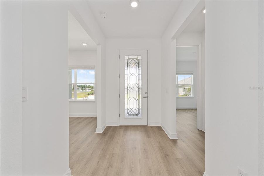 Spacious, unfurnished interior of a new home in , Ocala (Image 13).
