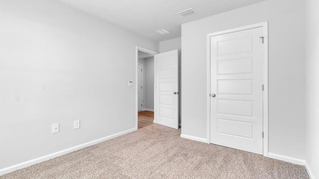 Spacious, unfurnished interior of a new home in Wesley Park, Crawfordville (Image 20).