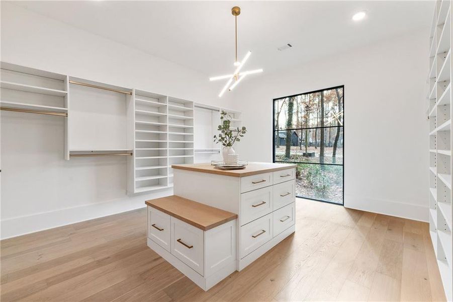 Furnished interior view inside a new home in , Alpharetta (Image 46).