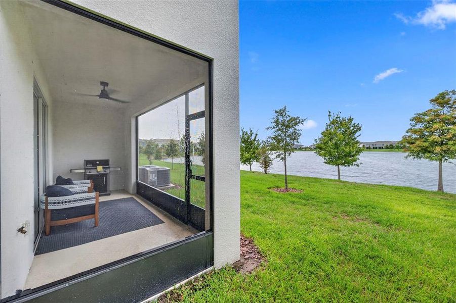 Exterior details and patio area of a home in , Apollo Beach (Image 31).
