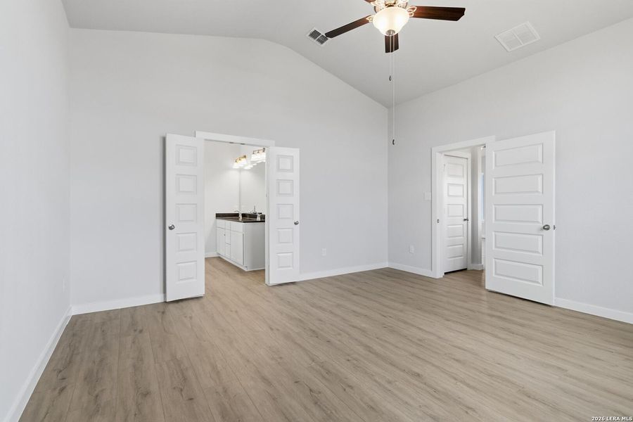 Spacious, unfurnished interior of a new home in Cordova Crossing, Seguin (Image 31).