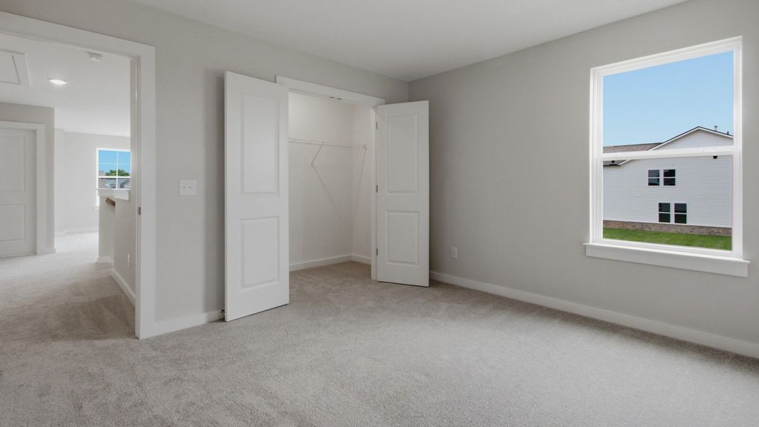 Secondary room with spacious closet next to window and room entrance Secondary room with spacious closet next to window and room entrance