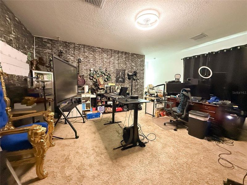 Image 37 of a home in .