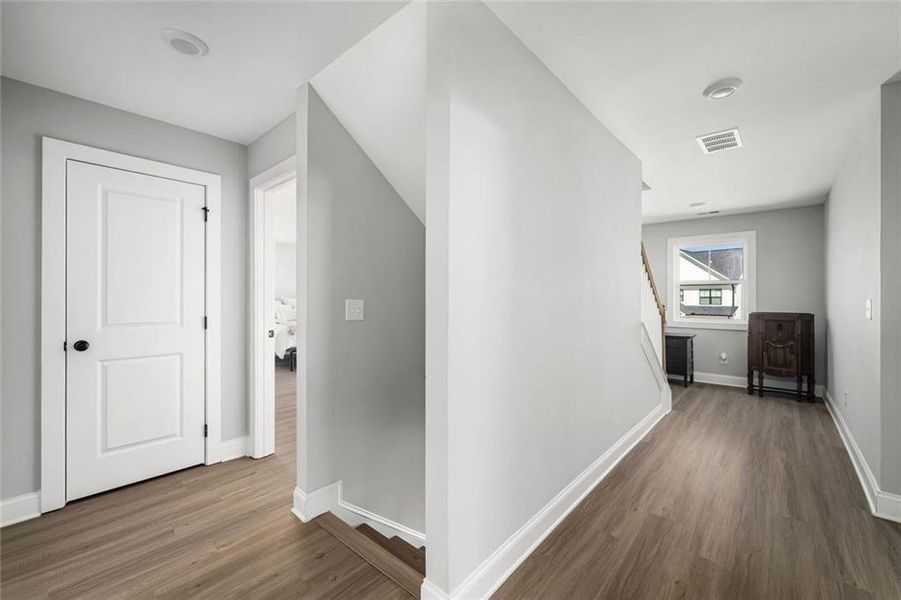 Spacious, unfurnished interior of a new home in , Dallas (Image 22).
