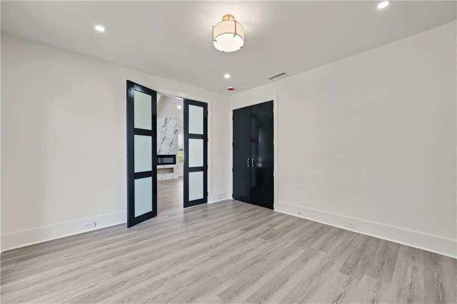 Spacious, unfurnished interior of a new home in , Atlanta (Image 16). Spacious, unfurnished interior of a new home in , Atlanta (Image 16).