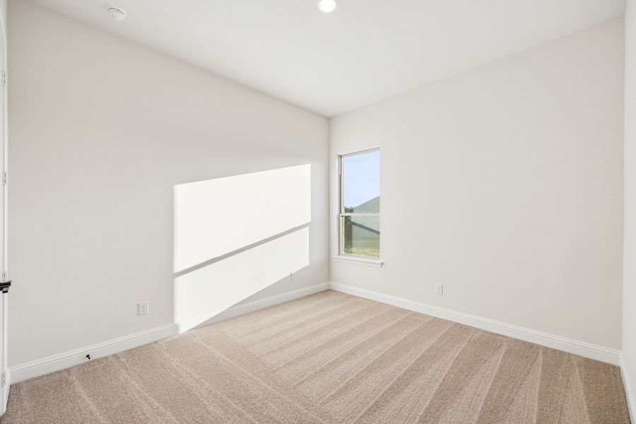 Spacious, unfurnished interior of a new home in Sheppard's Place, Waxahachie (Image 29). Spacious, unfurnished interior of a new home in Sheppard's Place, Waxahachie (Image 29).