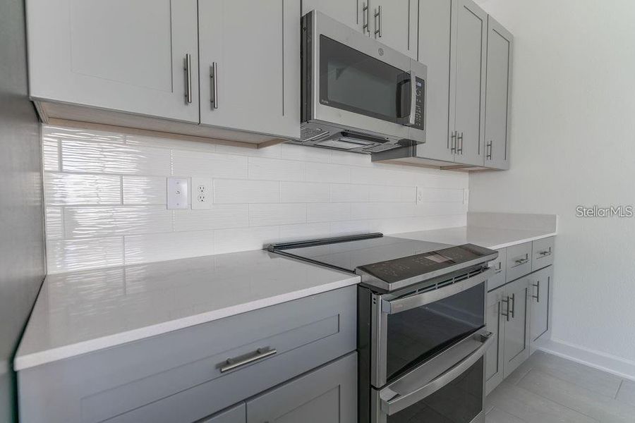 Spacious, unfurnished interior of a new home in , Kissimmee (Image 7).