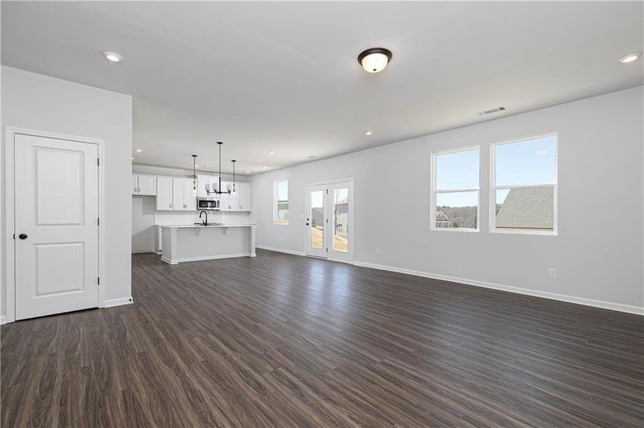 Spacious, unfurnished interior of a new home in , Powder Springs (Image 11).