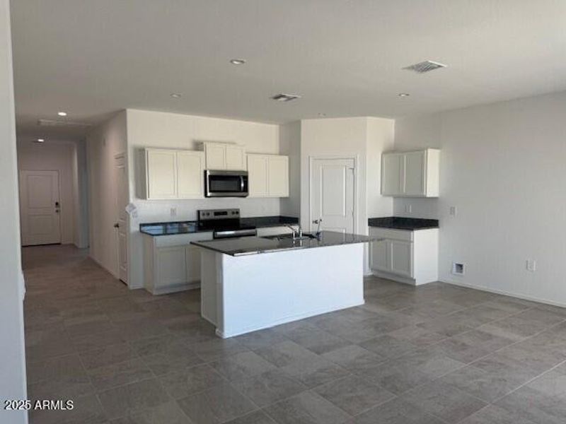 Cali Kitchen 2