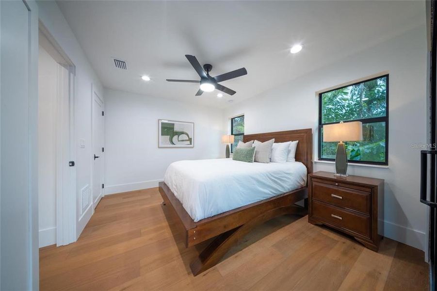 Furnished interior view inside a new home in , Sarasota (Image 72).