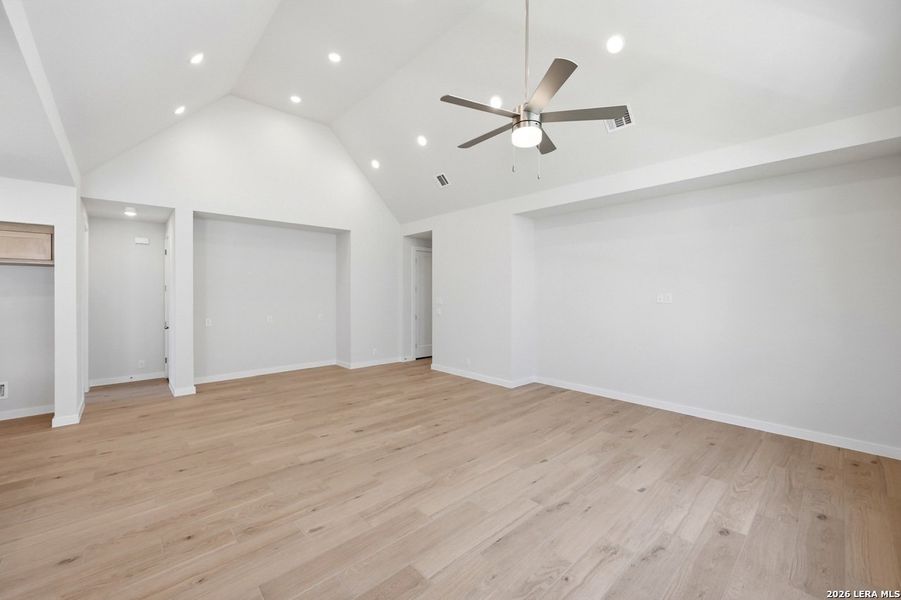 Spacious, unfurnished interior of a new home in The Crossvine, Schertz (Image 12). Spacious, unfurnished interior of a new home in The Crossvine, Schertz (Image 12).