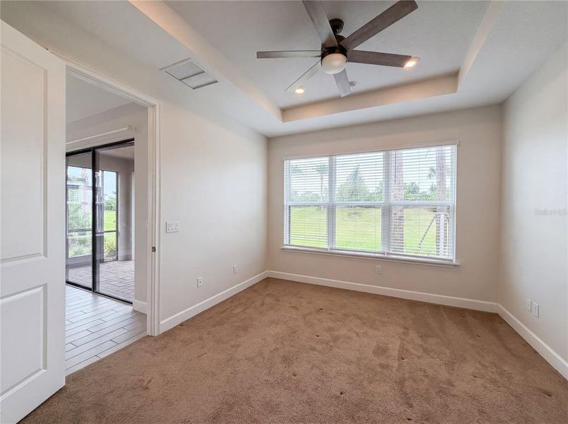 Spacious, unfurnished interior of a new home in , Sarasota (Image 23).