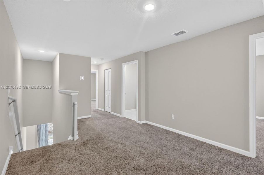 Spacious, unfurnished interior of a new home in , Stuart (Image 24).