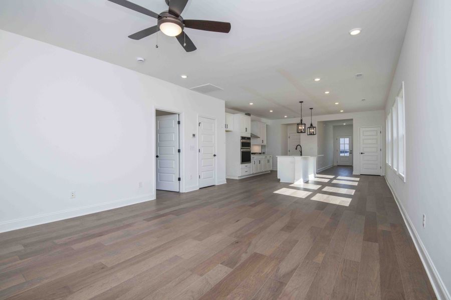 *Photo of example home. Selections and finishes may vary.