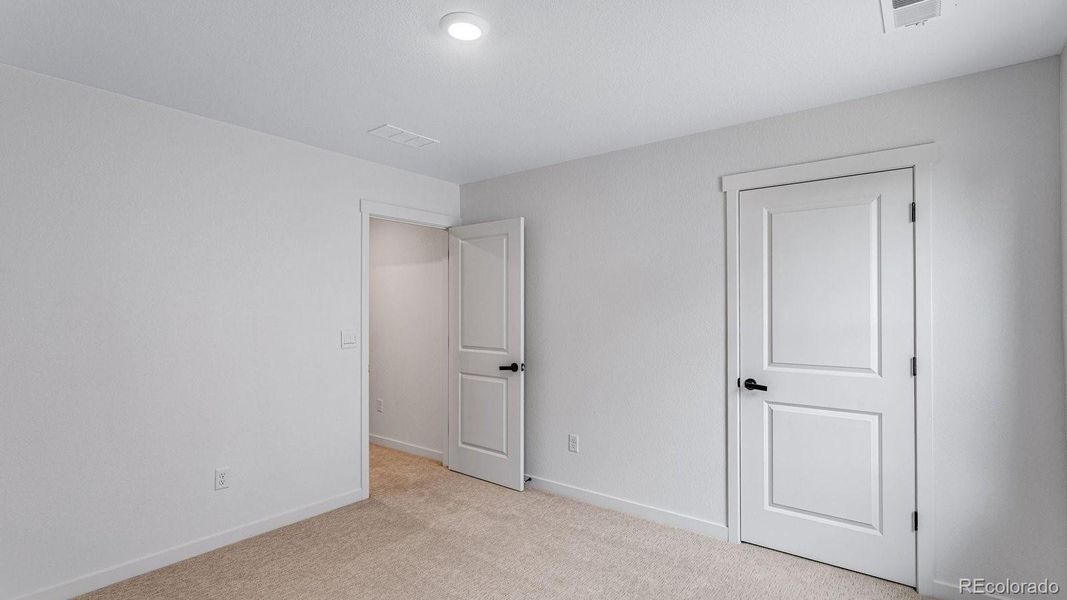 Spacious, unfurnished interior of a new home in Hansen Farm, Fort Collins (Image 29). Spacious, unfurnished interior of a new home in Hansen Farm, Fort Collins (Image 29).