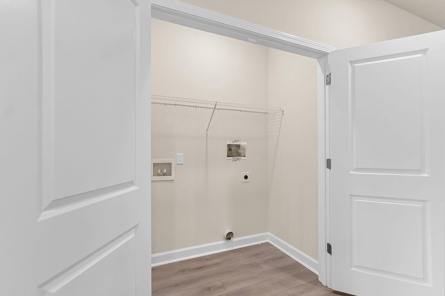 Spacious, unfurnished interior of a new home in , Ravenel (Image 26).