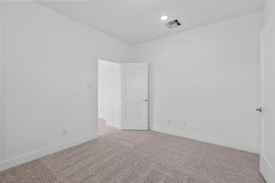 Spacious, unfurnished interior of a new home in Sienna, Missouri City (Image 17). Spacious, unfurnished interior of a new home in Sienna, Missouri City (Image 17).