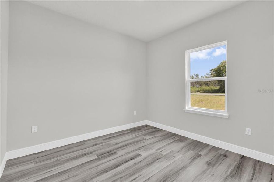 Spacious, unfurnished interior of a new home in , Ocala (Image 31).