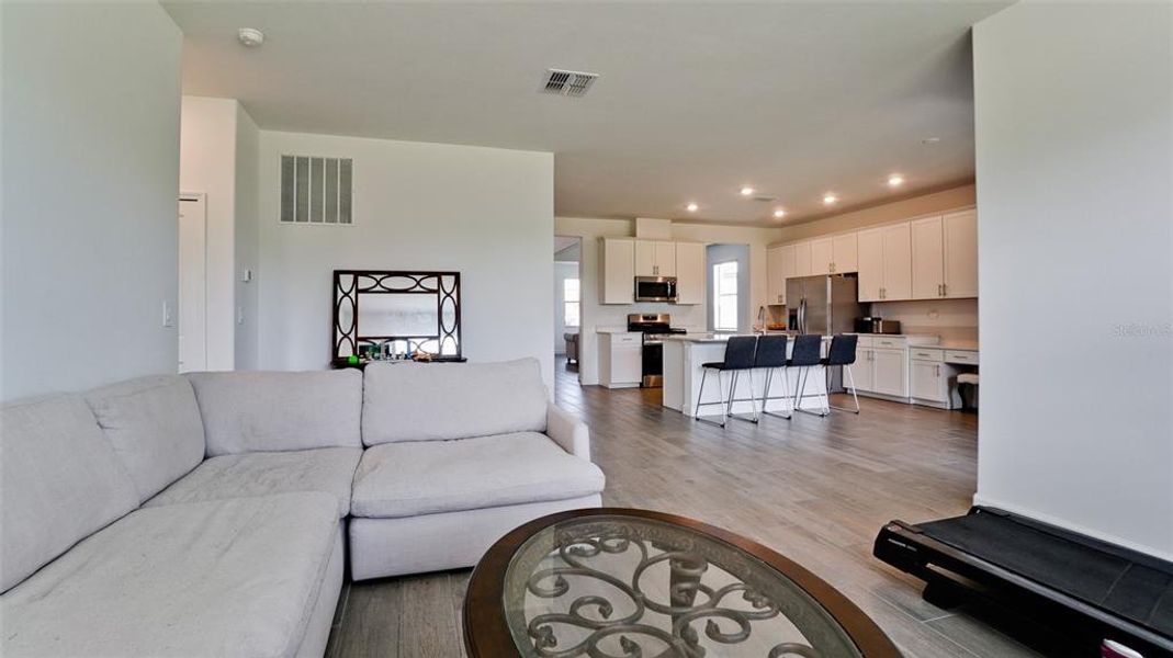 Furnished interior view inside a new home in , Bradenton (Image 9).