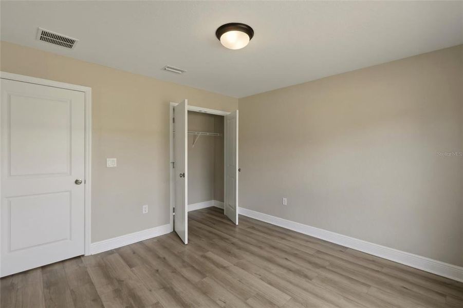 Spacious, unfurnished interior of a new home in , Sebring (Image 36).
