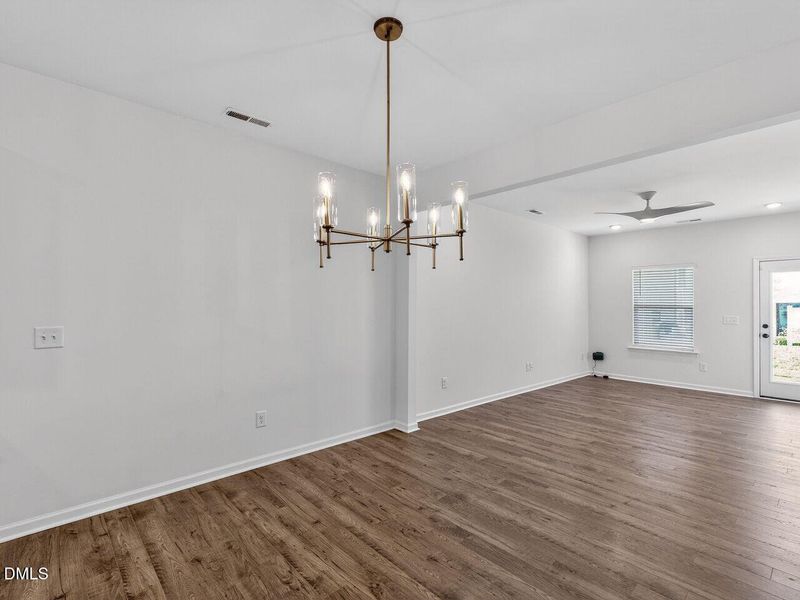 012-1280x960-dining-room