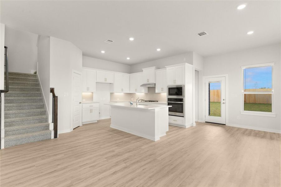 REPRESENTATIVE OF FLOOR PLAN ONLY REPRESENTATIVE OF FLOOR PLAN ONLY