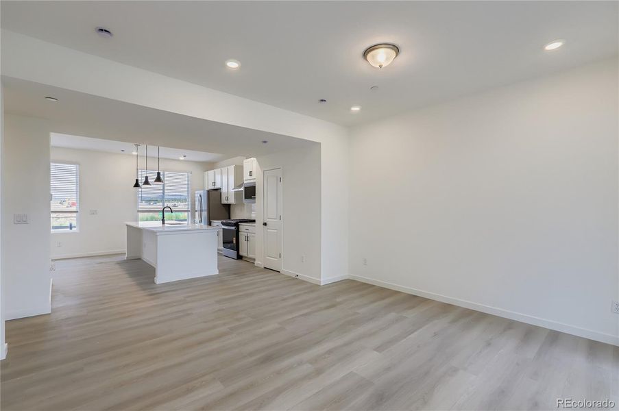 Spacious, unfurnished interior of a new home in , Broomfield (Image 16).