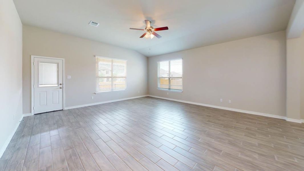 Spacious, unfurnished interior of a new home in Sterling Meadows, Salado (Image 16).