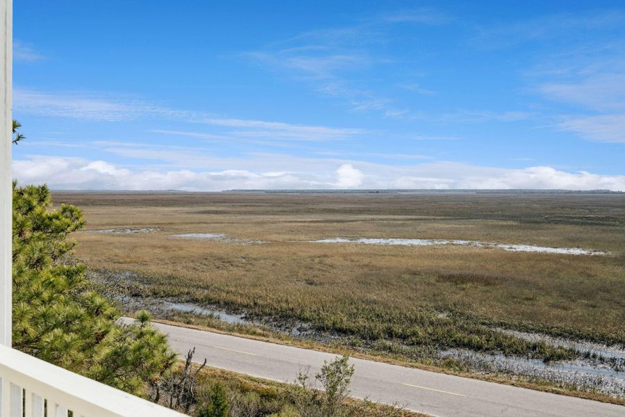 Image 84 of a home in Overlook at Copahee Sound.