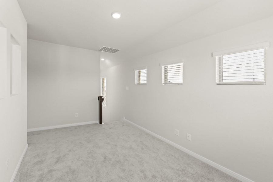 Spacious, unfurnished interior of a new home in La Terra at Uptown Celina, Celina (Image 21).