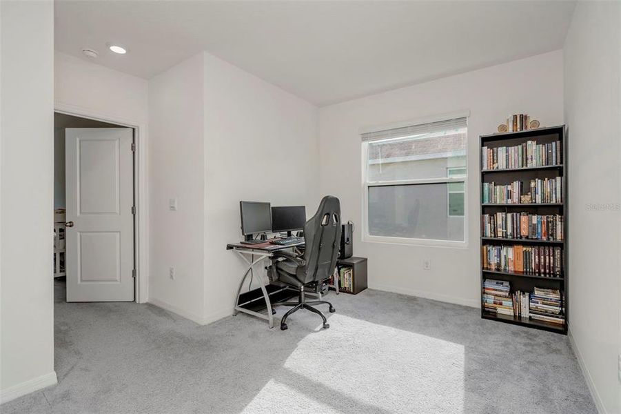 Furnished interior view inside a new home in , Land O' Lakes (Image 12).