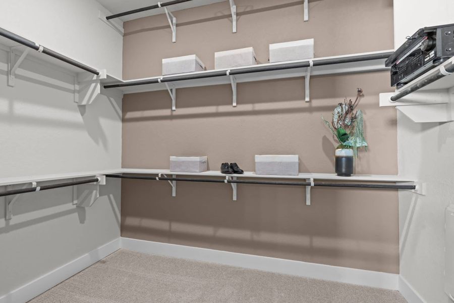 Image 35 of a home in Esperanza.