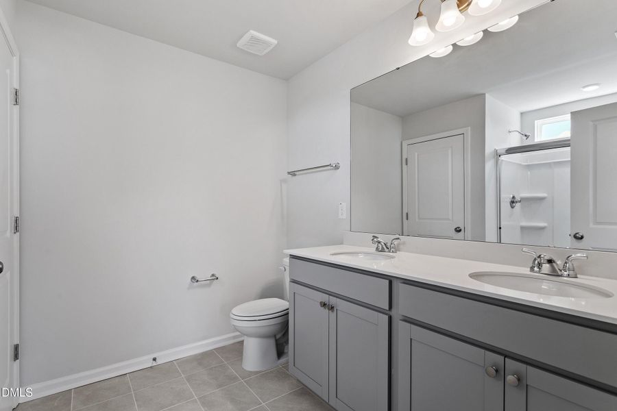 Primary Suite Bath 1 Primary Suite Bath 1