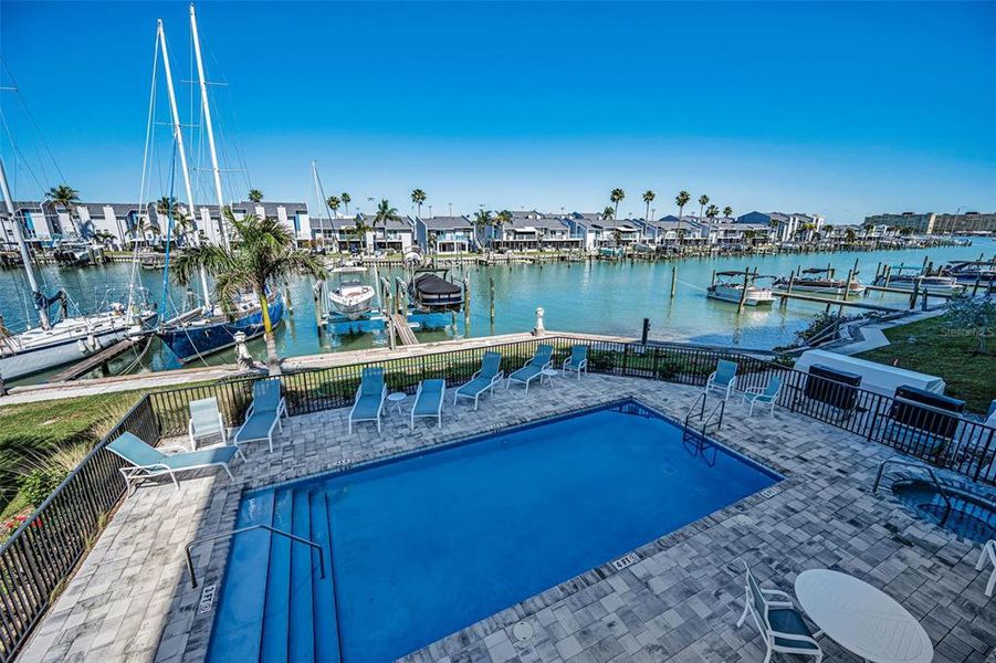 Community amenities in , Madeira Beach (Image 63).