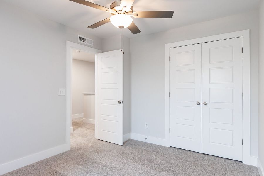 Spacious, unfurnished interior of a new home in Vaughan Farms, Angier (Image 15).