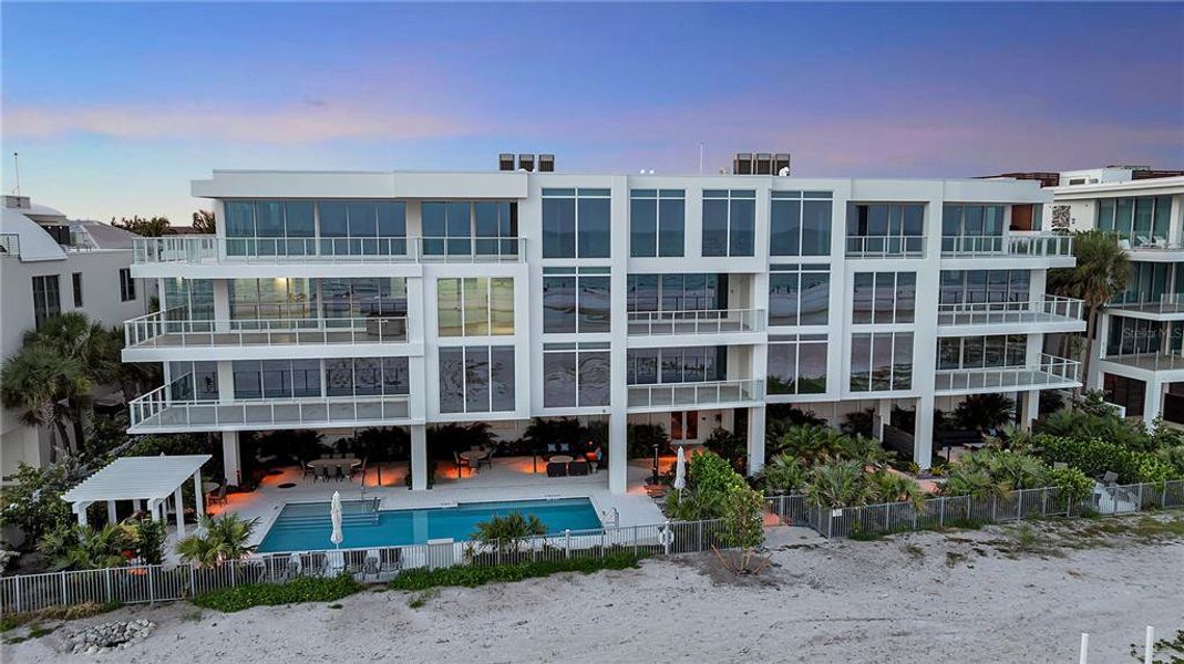Condo located in Sarasota, FL showcasing its design and architecture (Image 31). Condo located in Sarasota, FL showcasing its design and architecture (Image 31).