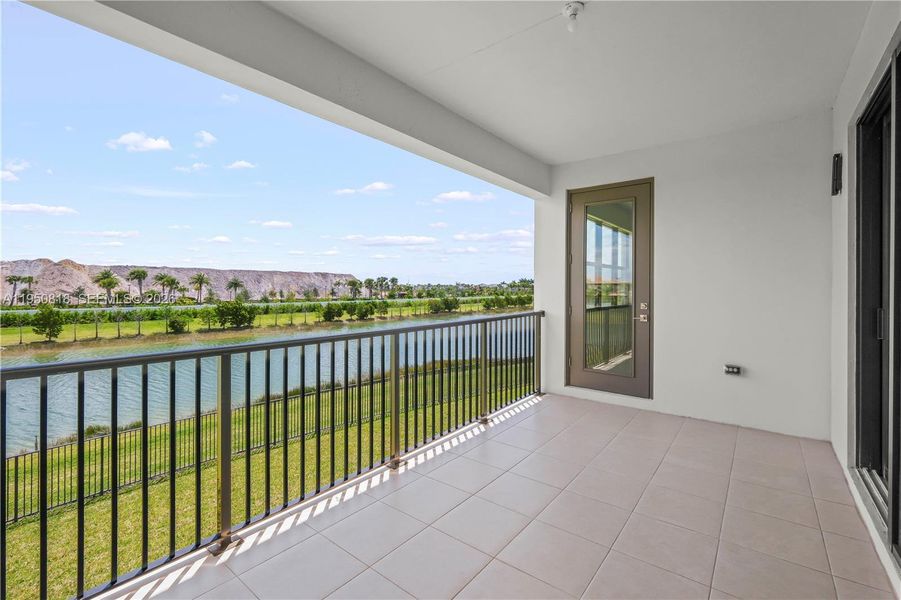 Exterior details and patio area of a home in , Palm Beach Gardens (Image 28). Exterior details and patio area of a home in , Palm Beach Gardens (Image 28).