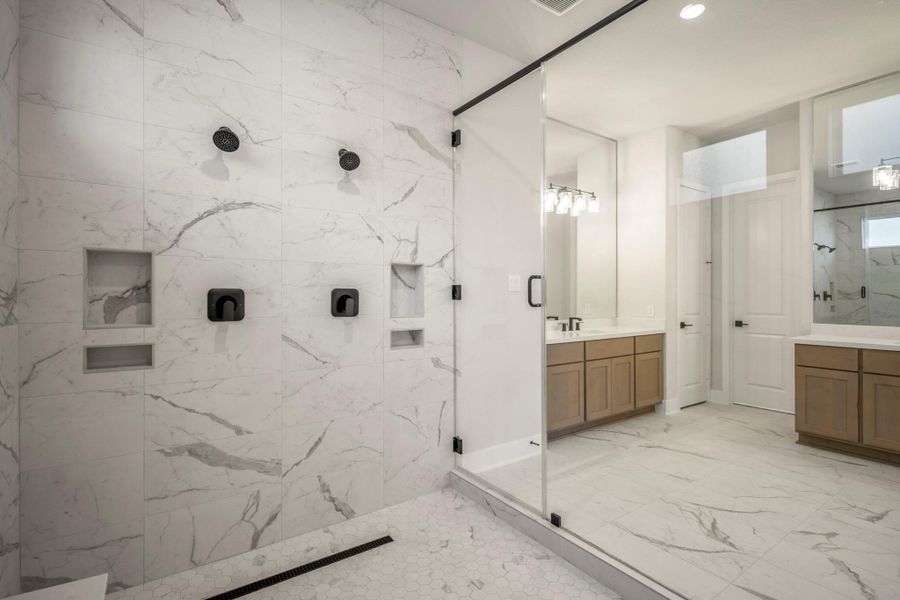 Furnished interior view inside a new home in ARTAVIA 70′ Lots, Conroe (Image 15).