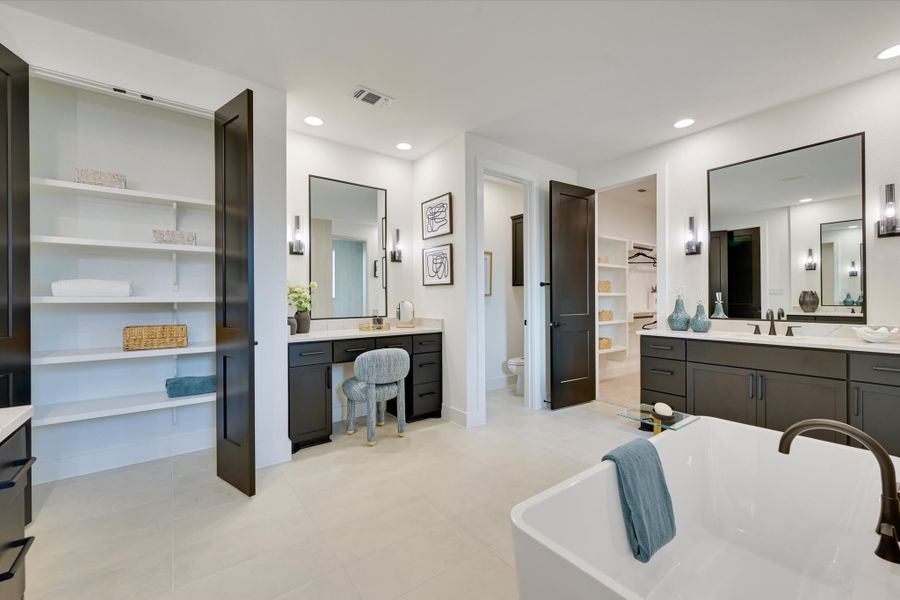 Representative furnished interior of a home built from the Kerrville by Giddens Homes in Burnet Hilltop Estates, Cedar Park (Image 32). Representative furnished interior of a home built from the Kerrville by Giddens Homes in Burnet Hilltop Estates, Cedar Park (Image 32).