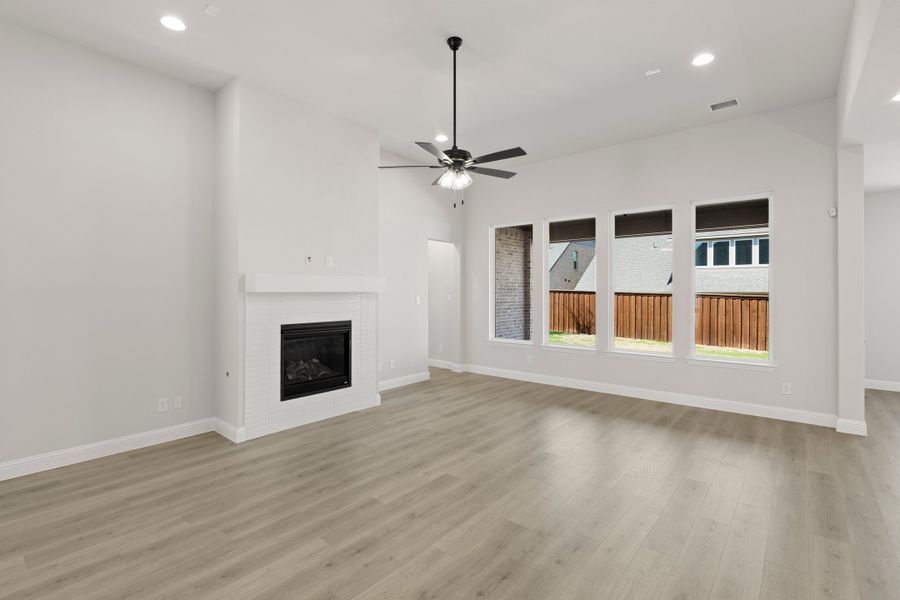 Representative unfurnished interior of a home built from the Henry- 70ft Home Site by Rockwell Homes in Nelson Lake Estates, Rockwall (Image 76). Representative unfurnished interior of a home built from the Henry- 70ft Home Site by Rockwell Homes in Nelson Lake Estates, Rockwall (Image 76).