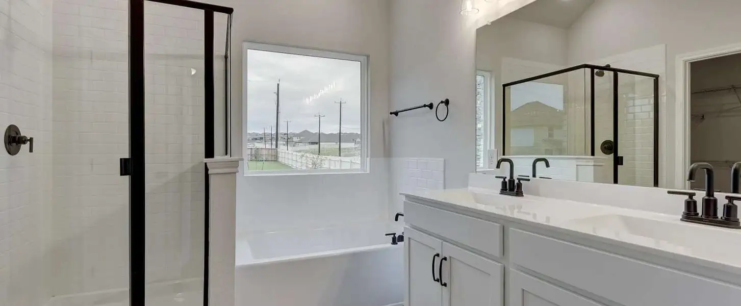 Representative furnished interior of a home built from the Sycamore by Ashton Woods in Arcadia Ridge, San Antonio (Image 6).