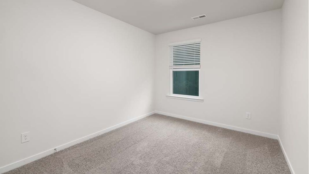 Spacious, unfurnished interior of a new home in Clark Creek Landing, Lincolnton (Image 17).