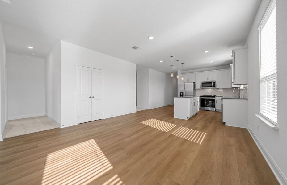 Spacious, unfurnished interior of a new home in Patterson Ranch, Georgetown (Image 39). Spacious, unfurnished interior of a new home in Patterson Ranch, Georgetown (Image 39).