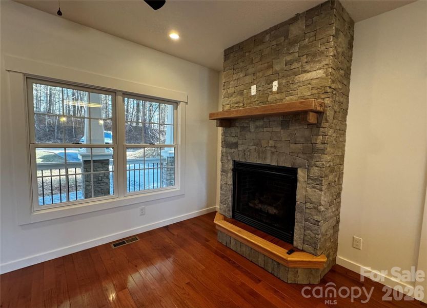 Spacious, unfurnished interior of a new home in , Leicester (Image 12).