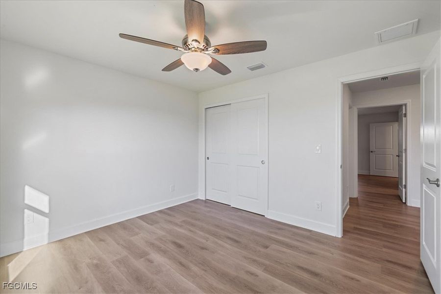 Spacious, unfurnished interior of a new home in Cape Coral, Cape Coral (Image 25).