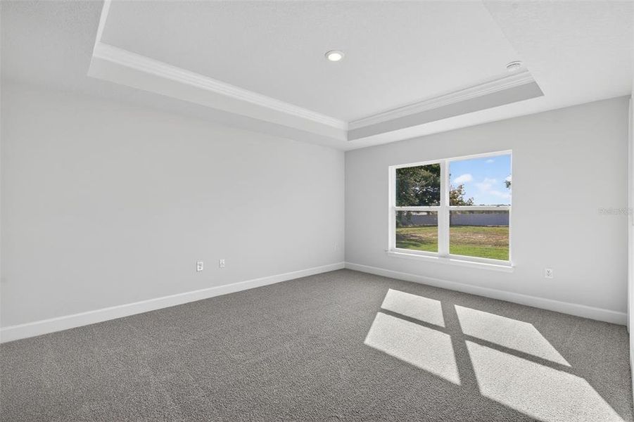 Spacious, unfurnished interior of a new home in Hill Country Estates, Dade City (Image 57).