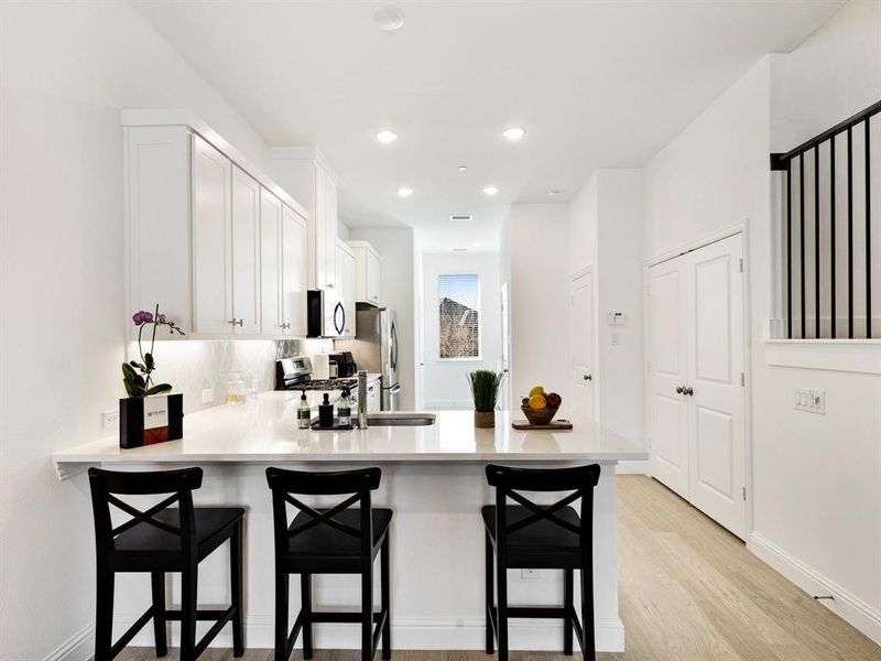Furnished interior view inside a new home in , Grand Prairie (Image 19).
